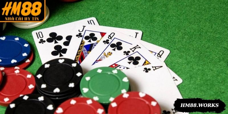 Cách chơi poker online kết hợp may mắn và kỹ năng quan sát